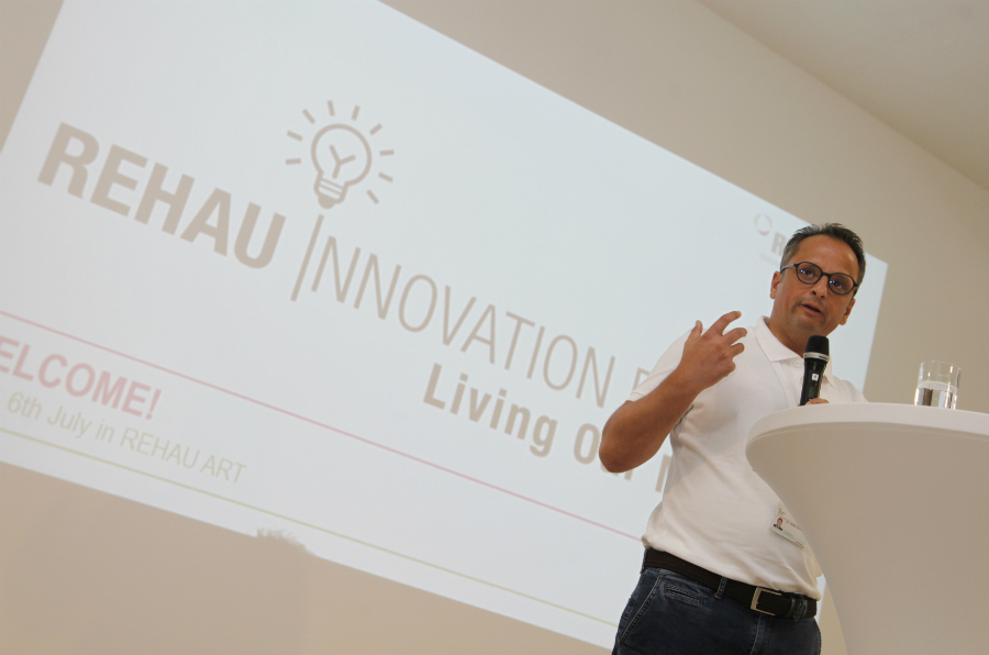 Internationale Innovationstage bei REHAU